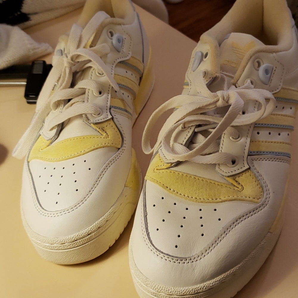 Shoes - Picture 3 of 3